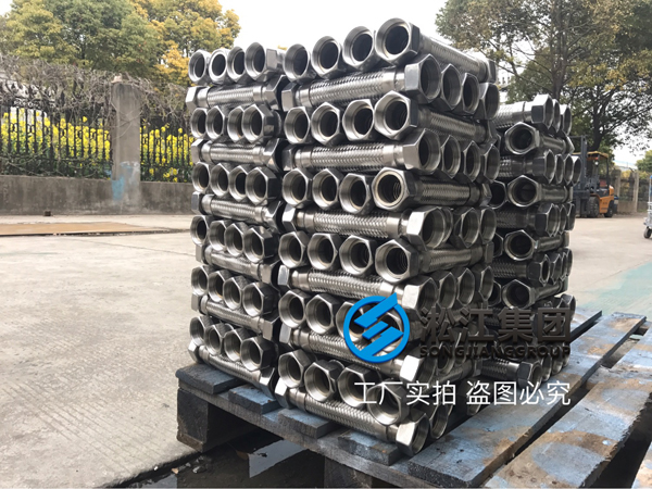 消火栓及喷淋管路穿伸缩缝时可以用可曲挠橡胶接头吗? 金属软管
