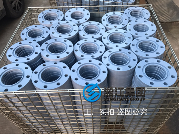 碳钢法兰材质的橡胶接头有没有？